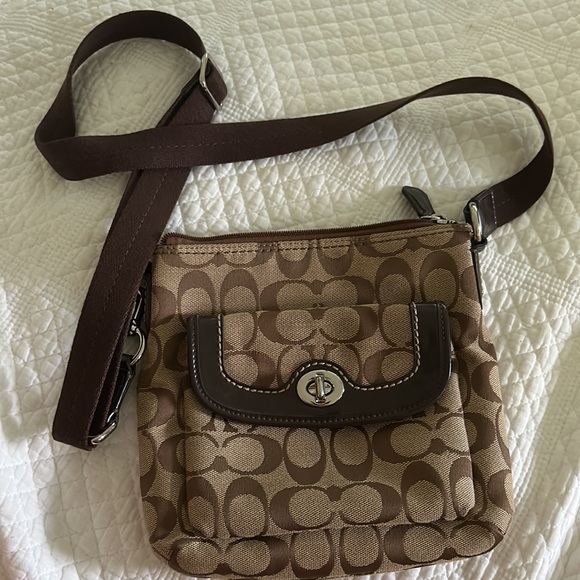 NEVER WORN - Picture 1 of 5